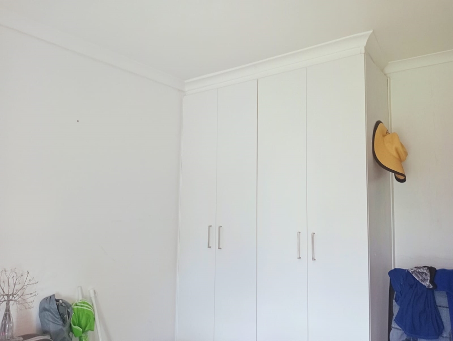 To Let 2 Bedroom Property for Rent in Sandbaai Western Cape